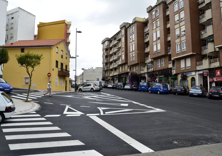 Un vehículo camuflado y varias cámaras de seguridad para vigilar las calles de El Astillero